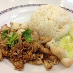 ข้าวปลาหมึกกระเทียม