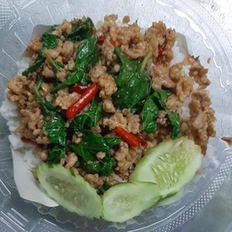 ข้าวผัดกระเพราหมู