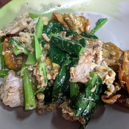 เกี้ยวกรอบผัดซีอิ้ว