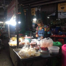 ข้าวขาหมู เจ้พร ตลาดรุ่งเจริญ สาธุประดิษฐ์33