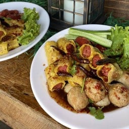 ร้านลูกชิ้นทอดมั้ยคะ (น้ำจิ้มรสเด็ด) ซอยเลียบทางด่วนบางนา