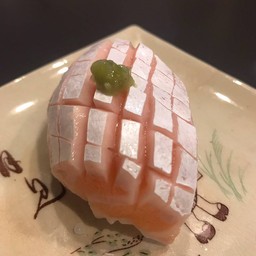ซูชิ ท้องแซลม่อน - Salmon belly