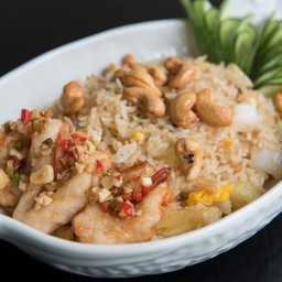 ข้าวผัดสับปะรดกุ้งสไปซ์ซี่