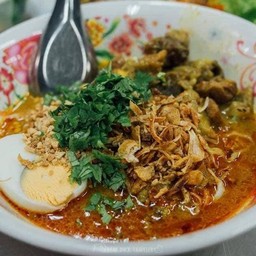 บังบีก๋วยเตี๋ยวเนื้อตุ๋นฮาล้าล