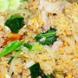 ข้าวผัดหมูสับ