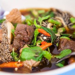 ส้มตำ ยำ ราชดำเนิน