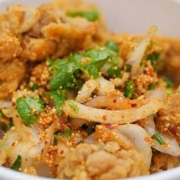ข้าวยำไก่แซ่บ|เฟรนฟรายเขย่า|ราดชีส By น้องทอฝัน