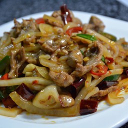 เนื้อผัดเม็ดยี่หร่า孜然牛肉