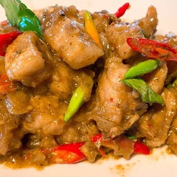 สามชั้นผัดกะปิ