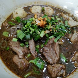 เกาเหลา+ข้าว+แคปหมูกะจก ราคา102บาท