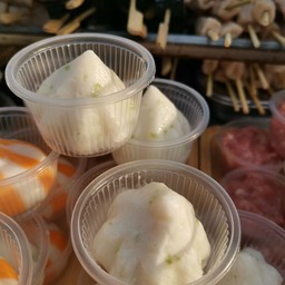 ลูกชิ้นปลาไส้ไข่ปลา