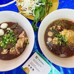 ก๋วยเตี๋ยวเรือแซ่บเวอร์บ้านในไร่