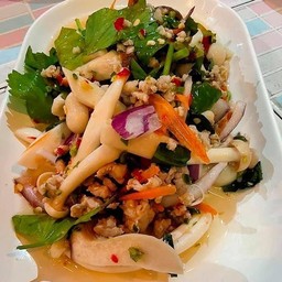 ลาบเห็ดสามอย่าง