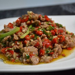 เนื้อผัดพริกรวม小米辣牛肉