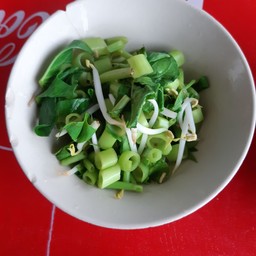 ผักบุ้งลวก