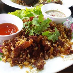 หมูทอดกระเทียม