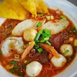 ก๋วยเตี๋ยวลูกชิ้นปลานายฮั่ง(หน้ากรมชล)