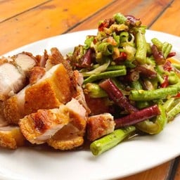 ตำถั่วหมูกรอบ