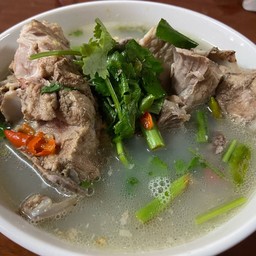 ข้าวกระเพราสายไหม