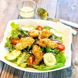 สลัดปลาทอด