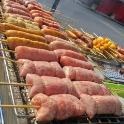 ร้านแม่ลูก แหนมอีสานเตาถ่าน(ส้มตำ)