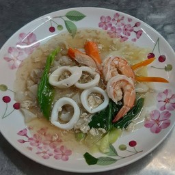 ราดหน้าทะเลเส้นหมี่