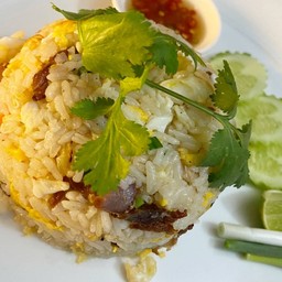 ข้าวผัดหมูแดดเดียว  Kao pad