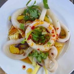 ยำปลาหมึก ไม่ร้า