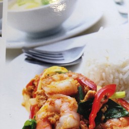 ชุดกุ้งผัดผงกระหรี่ พร้อมแกงจืด