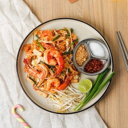 ผัดไทยกุ้งสด