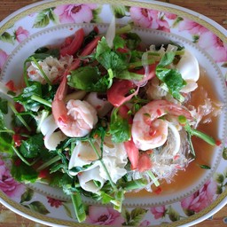 ยำวุ้นเส้นรวมมิตร