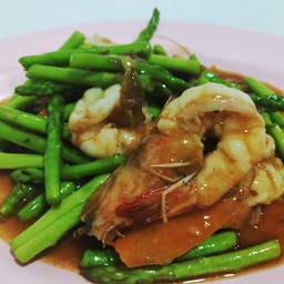 หน่อไม้ฝรั่งผัดกุ้ง