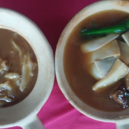 หูฉลามนำ้แดง.   M  +  ราดหน้าเป๋า ฮื้อ