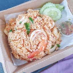 ข้าวผัดต้มยำทะเล