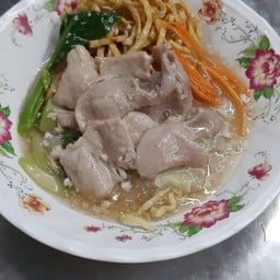 ราดหน้าหมูหมี่กรอบ