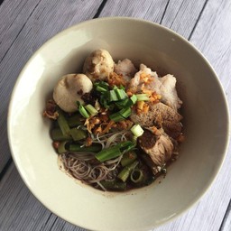 ร้านก๋วยเตี๋ยวเรือและอาหารตามสั่ง เจ้วา