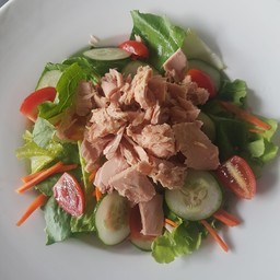 สลัดทูน่า