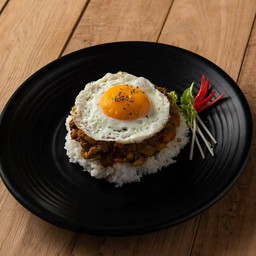 คีมาเคอร์รี่ (ข้าวแกงกะหรี่แห้ง) (ราคาพิเศษ Soft Opening)