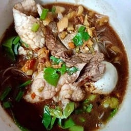 ก๋วยเตี๋ยวหมูน้ำตก นายรัก