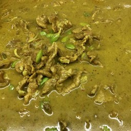 แกงคั่วหมูหน่อเหรียง.