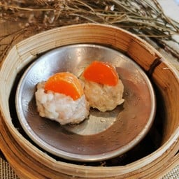 ลูกชิ้นหมูไข่เค็ม