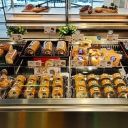 J's bakery