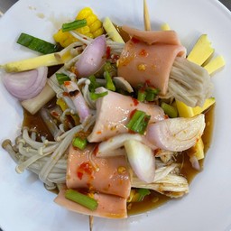 ยำเบคอนพันเห็ดเข็มทอง ซีฟู๊ด