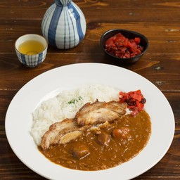 ข้าวแกงกะหรี่หมูชาชูย่าง