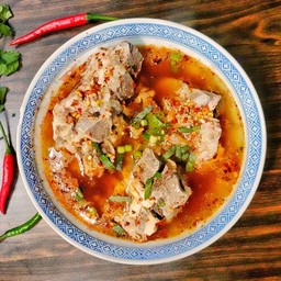 เล้งแซ่บ ต้มยำกระดูกหมู