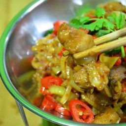 ไก่กระทะร้อน干锅鸡