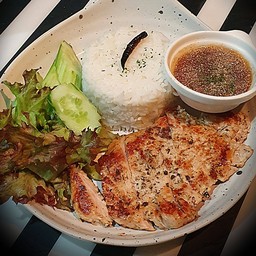 ข้าวไก่ย่าง จิ้มแจ่ว