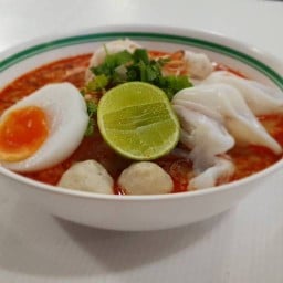 ก๋วยเตี๋ยวต้มยำสุโขทัย "ยกซดจนหยดสุดท้าย" แฮปปี้แลนด์เซนเตอร์