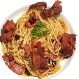 สปาเก็ตตี้เบค่อนกรอบ