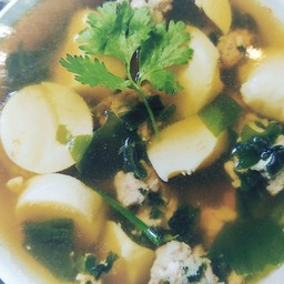 แกงจืดเต้าหู้หมูสับ+สาหร่าย